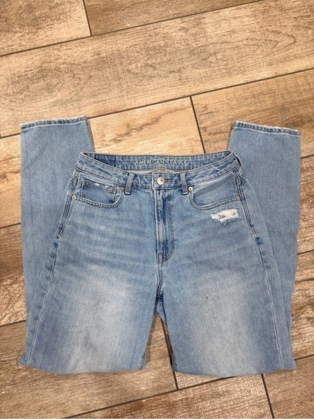 American Eagle Outfitters | Mom Jeans